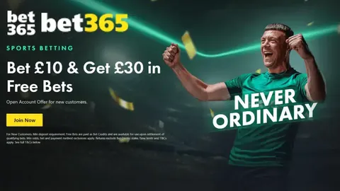 “王楚钦乒乓球小组赛连下两城”