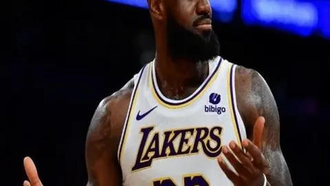 王楚钦退赛引关注，莫雷加德寄望速愈：赛场遗憾，期待他明年再战辉煌时刻！